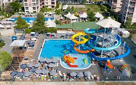 All-Inclusive Holiday Apartments In Tarsis Hotel & Aquapark